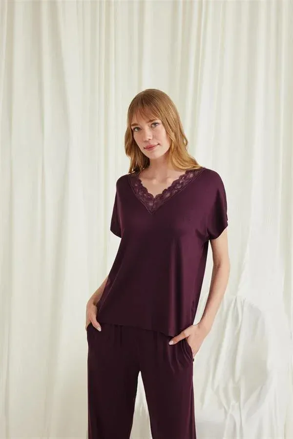 Kısa Kollu V Yakalı Dantelli Viskon Pijama Takımı görseli