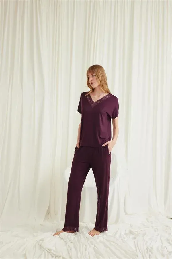Kısa Kollu V Yakalı Dantelli Viskon Pijama Takımı görseli