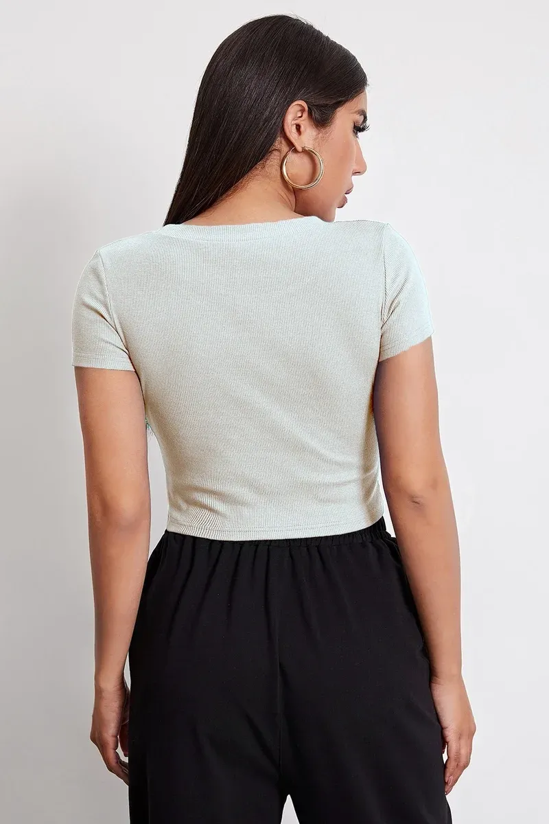Kadın Beyaz Yuvarlak Yaka Yarım Kol Crop Top Bluz görseli