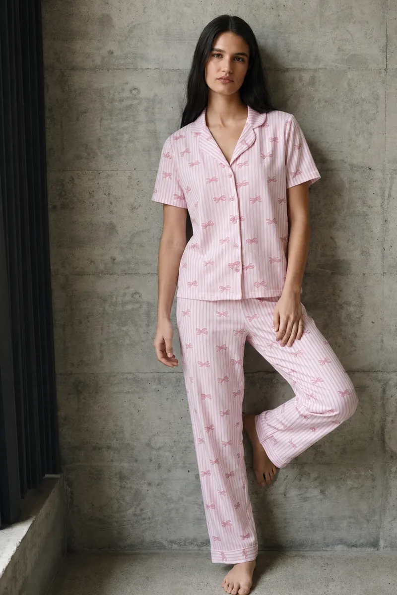 V Yaka Düğmeli Casual Pembe Pijama Takımı görseli