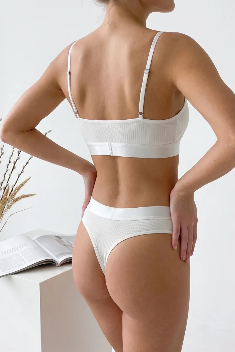 Kadın Ekru Çıkarılabilir Pedli Fitilli Dantelli Bralet Takımı görseli
