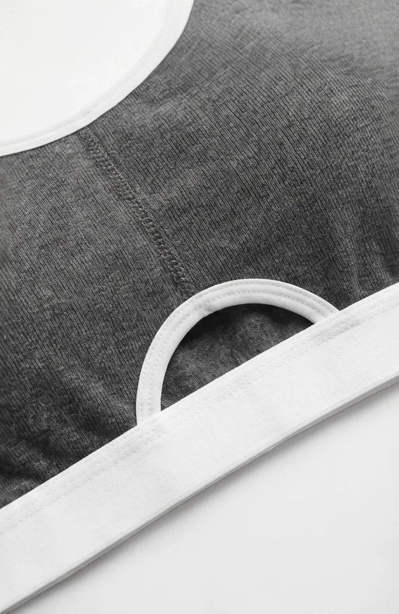 Kadın Gri Antrasit Kaşkorse ve Beyaz Lastikli Cut-Out Tanga Külotlu Takım – Modern, Konforlu görseli