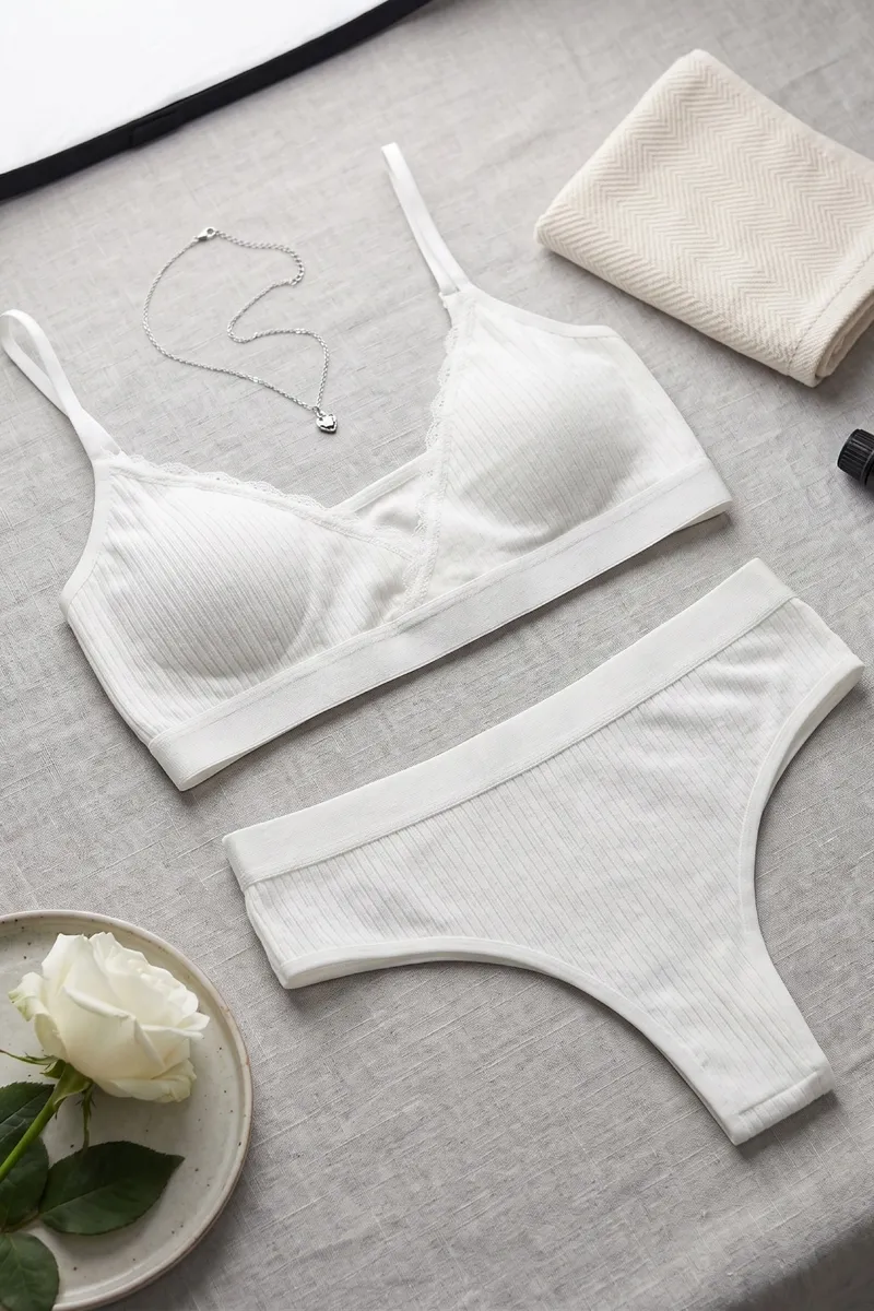 Kadın Ekru Çıkarılabilir Pedli Fitilli Dantelli Bralet Takımı görseli