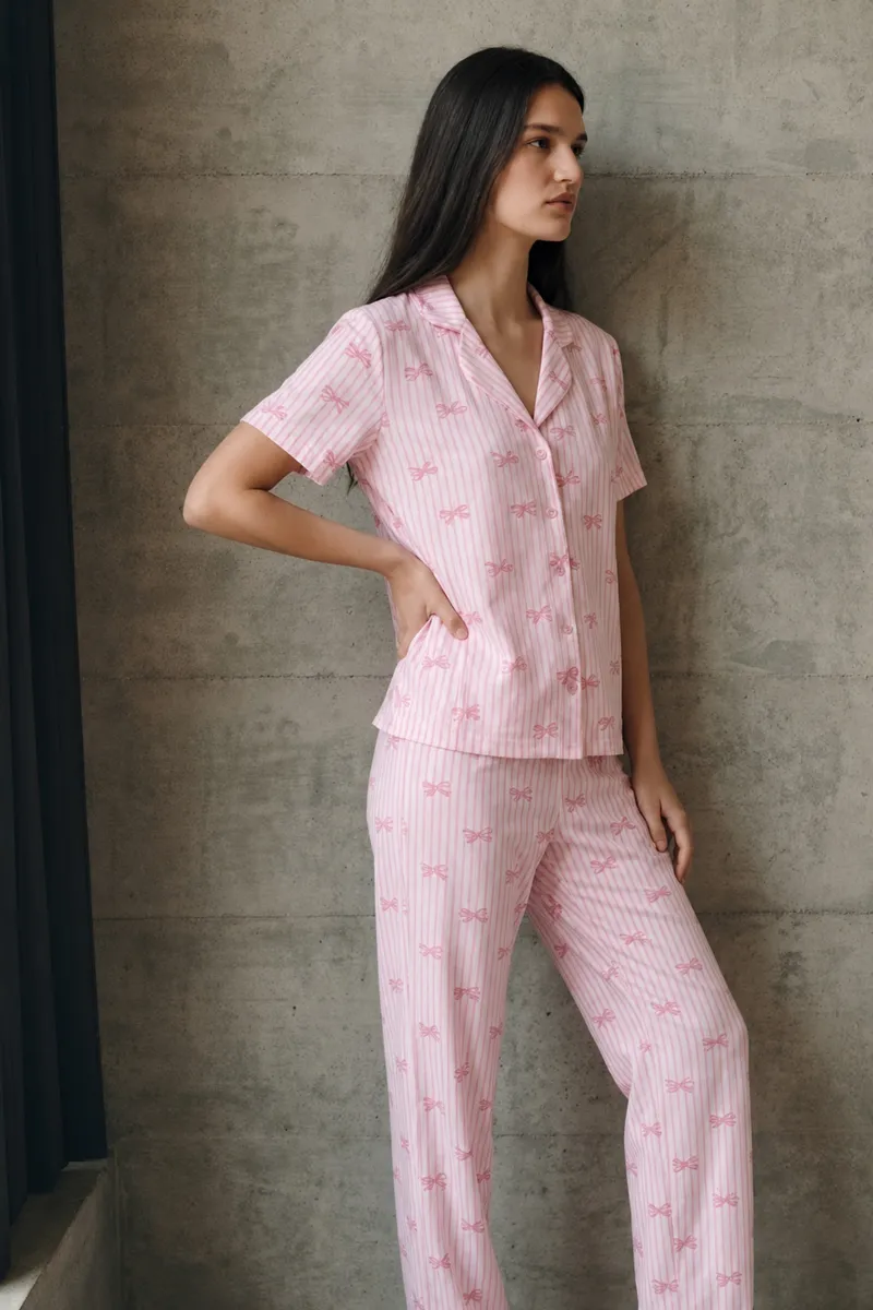 V Yaka Düğmeli Casual Pembe Pijama Takımı görseli