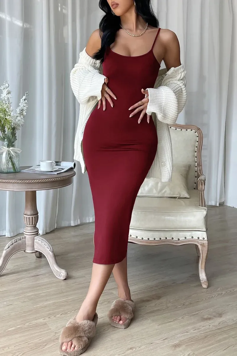 Kadın Bordo Yırtmaçlı Diz Altı Vücüdu Saran Gecelik görseli