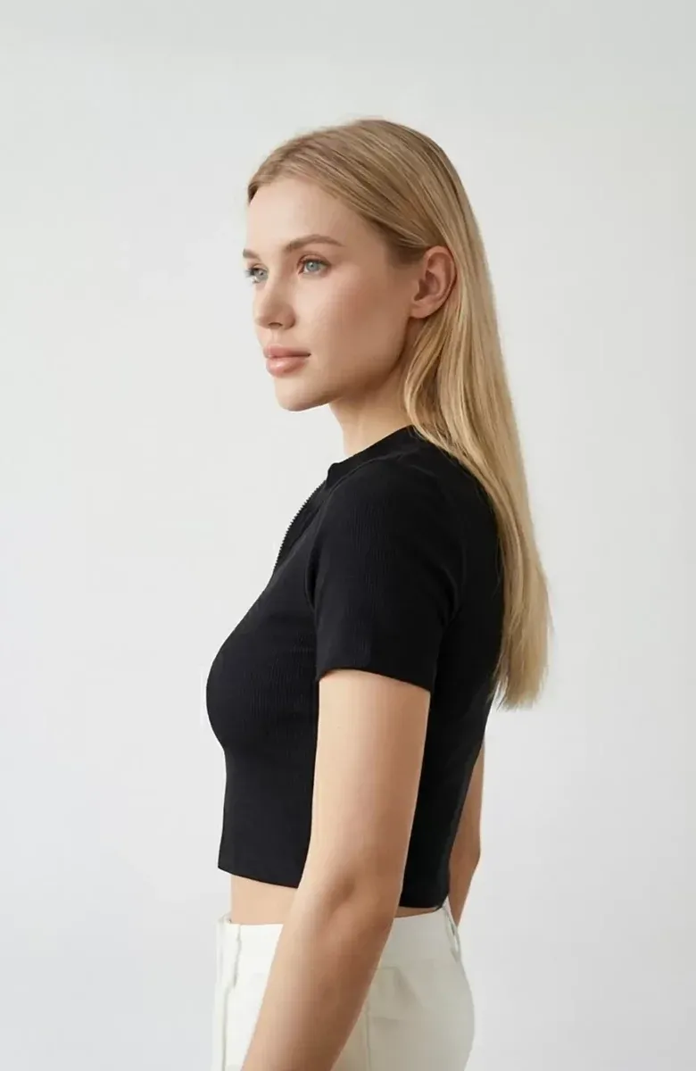 Kadın Siyah Yarım Fermuarlı ve Kısa Kollu Crop Top Bluz görseli