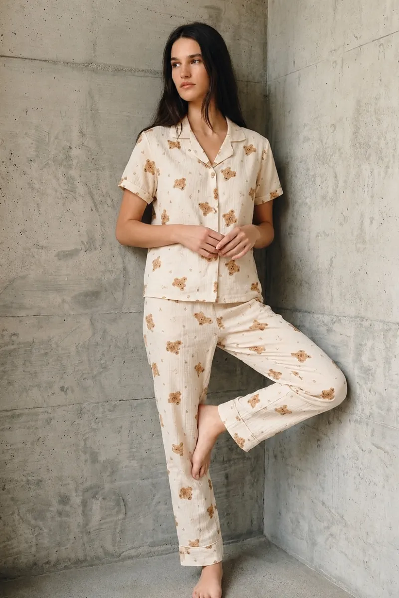 V Yaka Düğmeli Casual Kırık Beyaz Pijama Takımı görseli