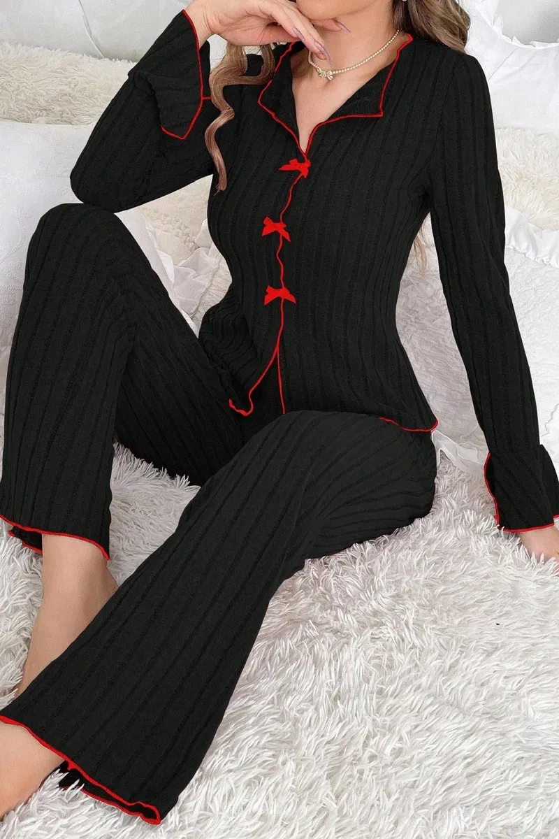 Kadın Siyah Kırmızı Biyeli ve Fiyonklu Uzun Kollu Mevsimlik Pijama Takımı görseli