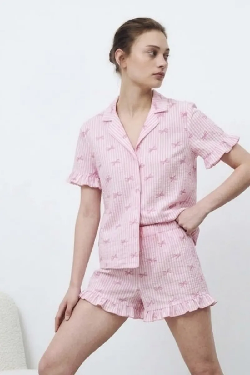 Kadın Premium Fırfırlı Pembe Pijama Takımı görseli