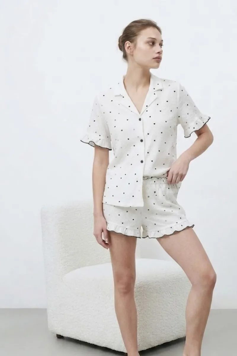Kadın Premium Fırfırlı Beyaz Pijama Takımı görseli