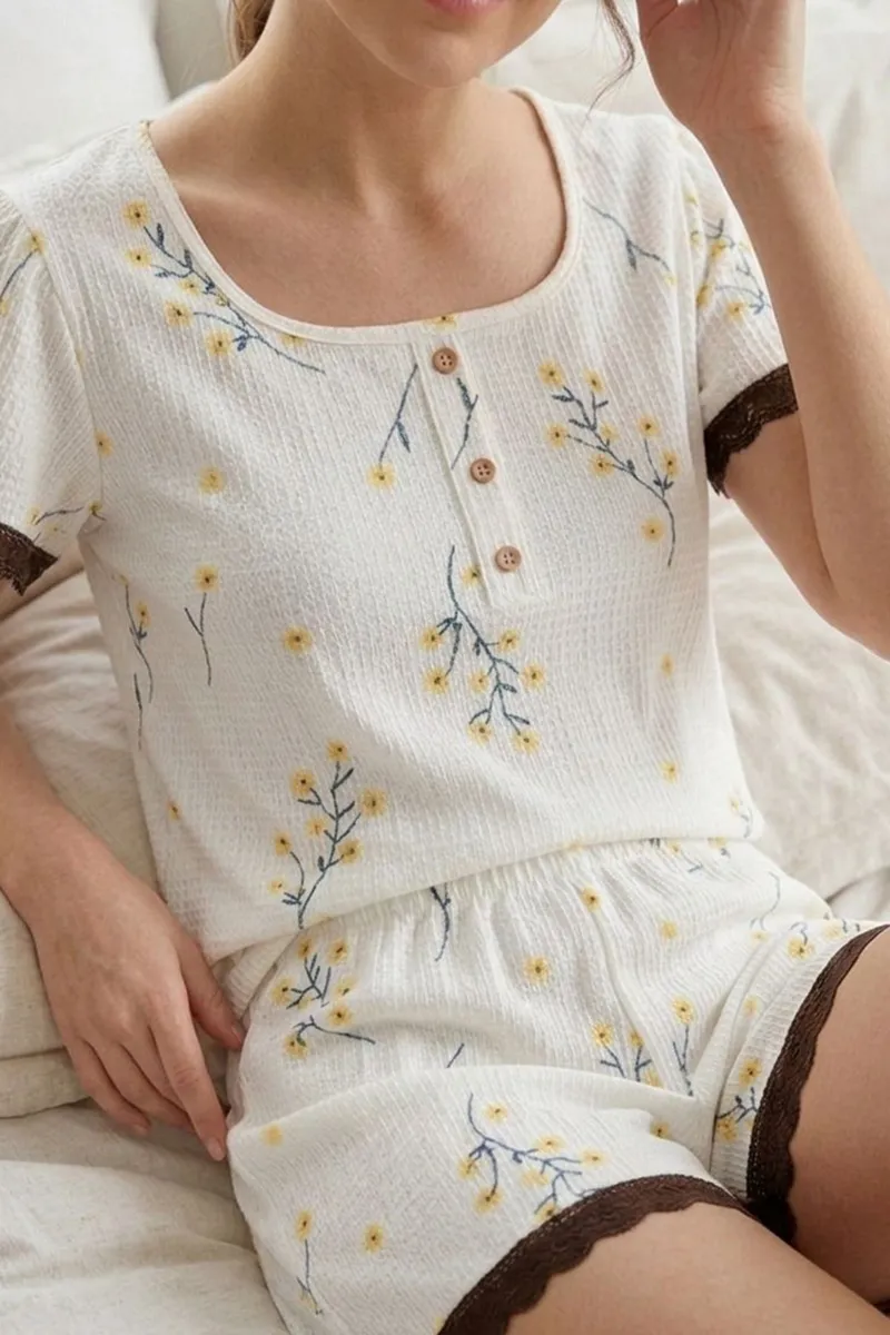 Dantel Detaylı Çiçek Baskılı Şortlu Pijama Takımı 4584 Beyaz görseli