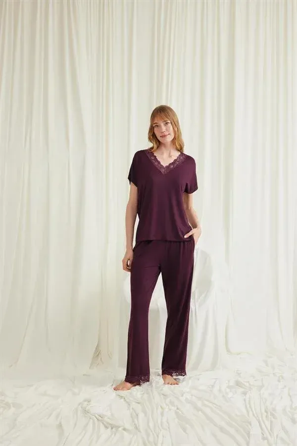Kısa Kollu V Yakalı Dantelli Viskon Pijama Takımı