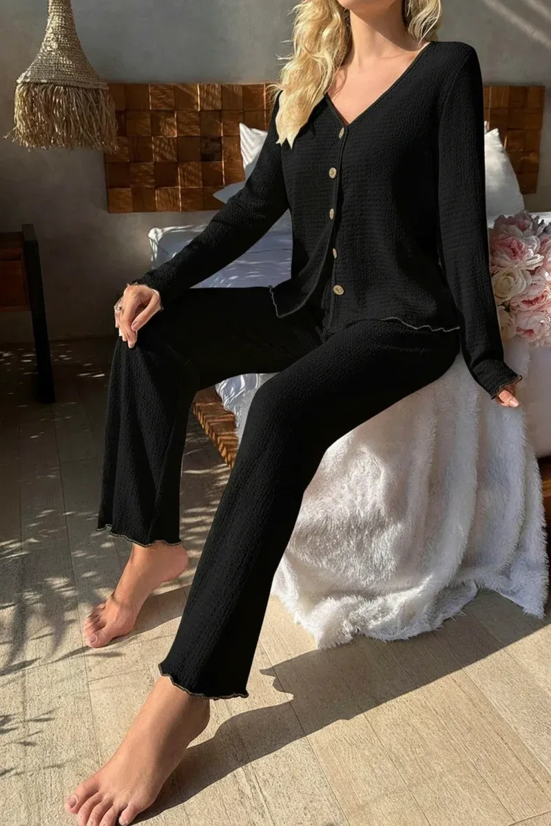 Premium Kadın Fitilli Pijama Takımı – Siyah Gold Biye Detaylı, Yumuşak Dokulu Ev Şıklığı görseli